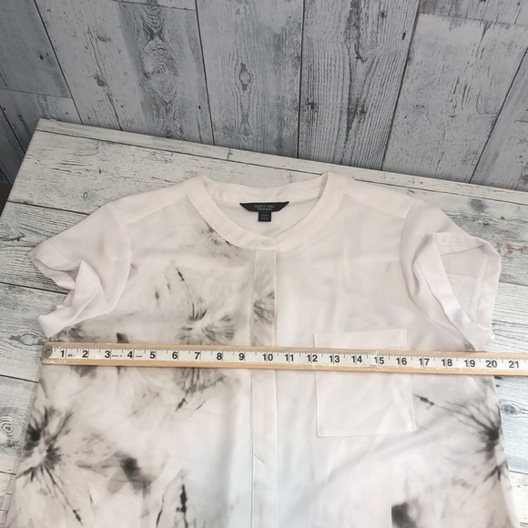 Simply Vera Wang Cuffed Short Sleeve Petite Top Medium Petite - Picture 7 of 10
